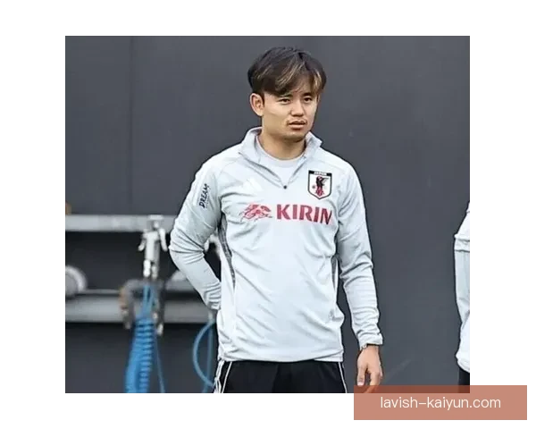 久保建英国家队回归备受期待，未来有望提升球队竞争力