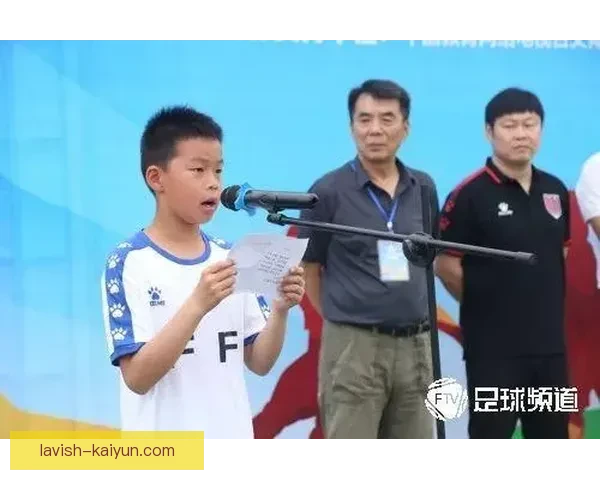 贝肯鲍尔比赛风格表现稳健，持续引领足球战术创新趋势